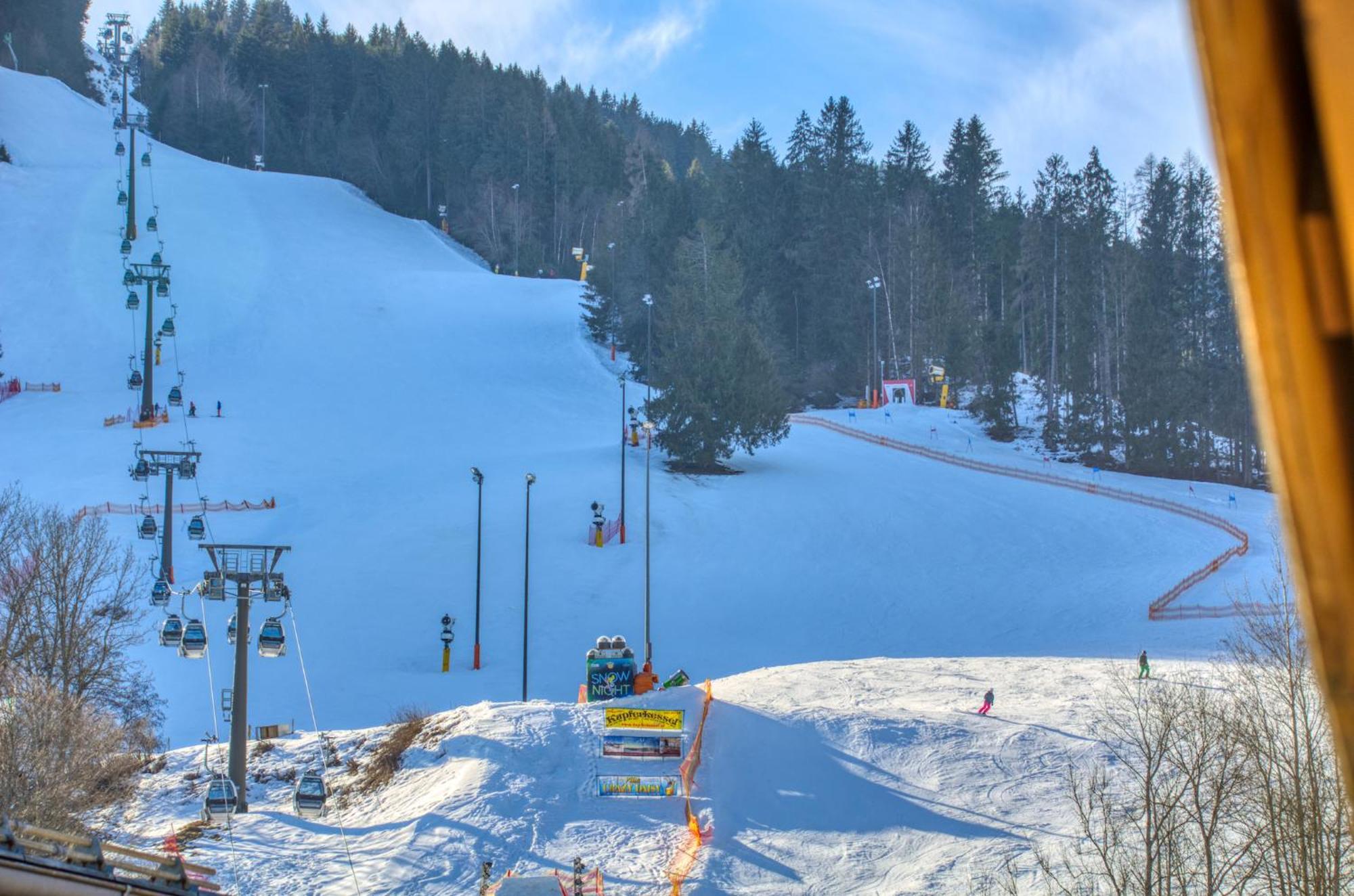 - By Alpen Apartment Zell am See